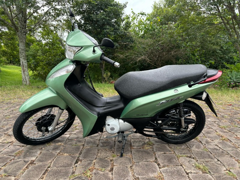 HONDA MOTOS BIZ 125 ES /2011 RT 811 VEÍCULOS ARROIO DO MEIO / Carros no Vale