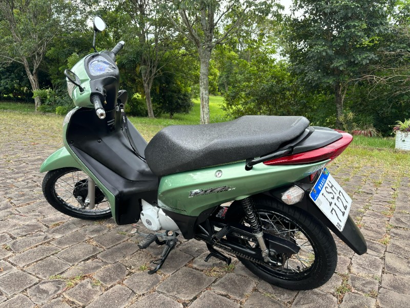 HONDA MOTOS BIZ 125 ES /2011 RT 811 VEÍCULOS ARROIO DO MEIO / Carros no Vale