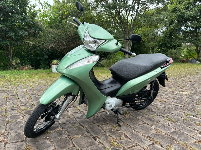 HONDA MOTOS BIZ 125 ES /2011 RT 811 VEÍCULOS ARROIO DO MEIO / Carros no Vale