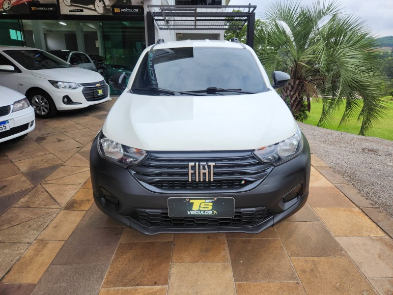 FIAT STRADA ENDURANCE 1.4 CS 2022/2023 TS VEÍCULOS ANTA GORDA / Carros no Vale