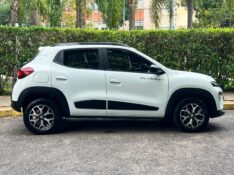 RENAULT KWID 1.0 OUTSIDER 2021/2022 DUARTE VEÍCULOS PORTO ALEGRE / Carros no Vale