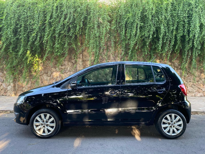 VOLKSWAGEN FOX 1.0 2012/2013 ESTAÇÃO DO CARRO ESTRELA / Carros no Vale