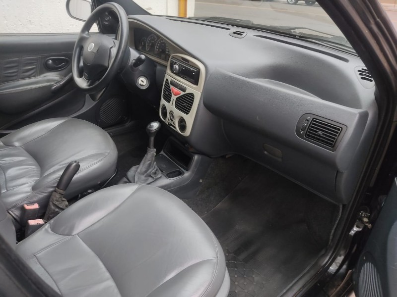 FIAT PALIO WEEKEND STILE 1.6 16V 2001/2001 ALTERNATIVA VEÍCULOS LAJEADO / Carros no Vale