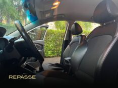 HYUNDAI IX35 IX35 2.0 16V 2WD FLEX MEC. 2013/2014 DUARTE VEÍCULOS PORTO ALEGRE / Carros no Vale