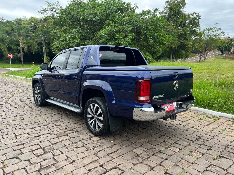 VOLKSWAGEN AMAROK 3.0 EXTREME V6 2022/2022 ELY AUTOMÓVEIS LAJEADO / Carros no Vale