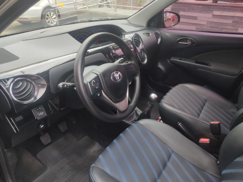 TOYOTA ETIOS XS 1.5 2015/2015 ALTERNATIVA VEÍCULOS LAJEADO / Carros no Vale