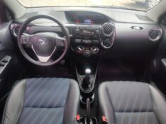 TOYOTA ETIOS XS 1.5 2015/2015 ALTERNATIVA VEÍCULOS LAJEADO / Carros no Vale