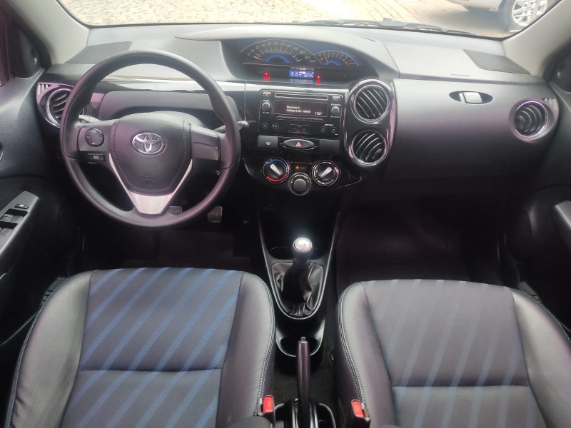 TOYOTA ETIOS XS 1.5 2015/2015 ALTERNATIVA VEÍCULOS LAJEADO / Carros no Vale