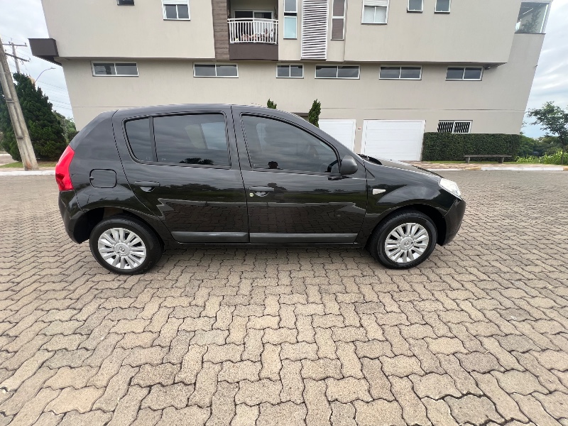 RENAULT SANDERO 1.0 EXPRESSION 16V FLEX 4P MANUAL 2010/2010 ELY AUTOMÓVEIS LAJEADO / Carros no Vale