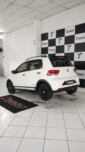VOLKSWAGEN FOX 1.0 MPI TRACK 12V 2016/2016 TIAGO AUTOMÓVEIS VENÂNCIO AIRES / Carros no Vale