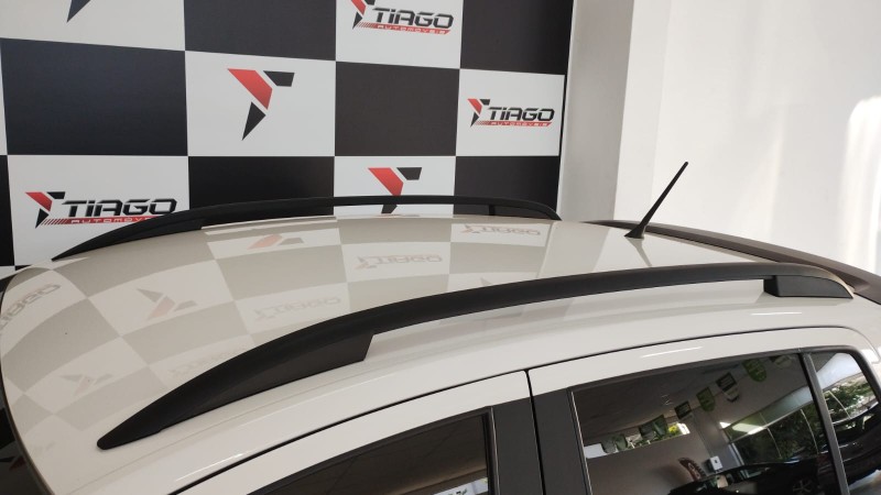 VOLKSWAGEN FOX 1.0 MPI TRACK 12V 2016/2016 TIAGO AUTOMÓVEIS VENÂNCIO AIRES / Carros no Vale