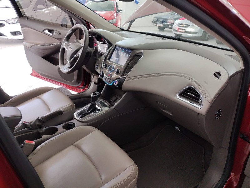 CHEVROLET CRUZE LTZ 1.4 16V TURBO FLEX 4P AUT. 2017/2017 TIAGO AUTOMÓVEIS VENÂNCIO AIRES / Carros no Vale