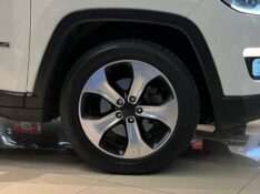 JEEP COMPASS 2.0 16V LONGITUDE 2017/2017 JM AUTOMÓVEIS VENÂNCIO AIRES / Carros no Vale