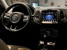 JEEP COMPASS 2.0 16V LONGITUDE 2017/2017 JM AUTOMÓVEIS VENÂNCIO AIRES / Carros no Vale