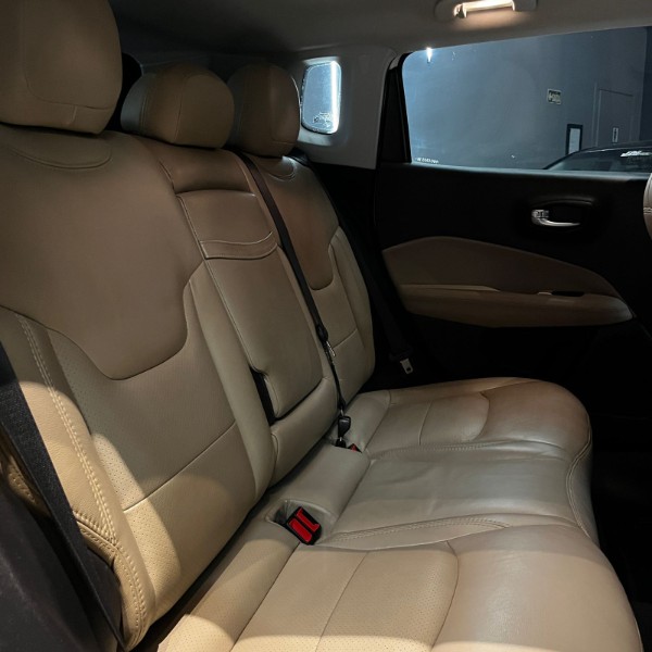 JEEP COMPASS 2.0 16V LONGITUDE 2017/2017 JM AUTOMÓVEIS VENÂNCIO AIRES / Carros no Vale