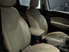 JEEP COMPASS 2.0 16V LONGITUDE 2017/2017 JM AUTOMÓVEIS VENÂNCIO AIRES / Carros no Vale