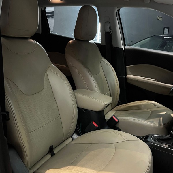JEEP COMPASS 2.0 16V LONGITUDE 2017/2017 JM AUTOMÓVEIS VENÂNCIO AIRES / Carros no Vale