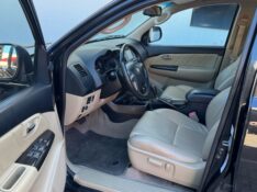 TOYOTA SW4 SRV 4X4 5 LUGARES 3.0 TURBO INTERCOOLER 16V /2015 IDEAL VEÍCULOS LAJEADO / Carros no Vale