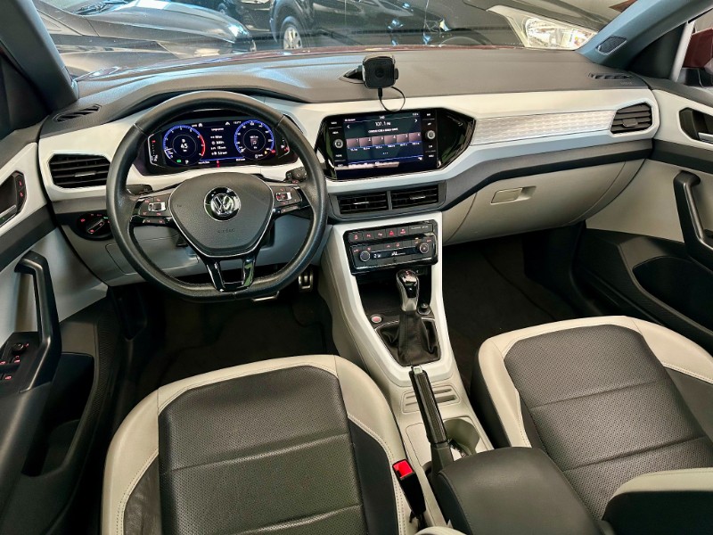VOLKSWAGEN T-CROSS HIGHLINE 1.4 250 TSI 16V 2019/2020 SÉTIMA VEÍCULOS GUAPORÉ / Carros no Vale