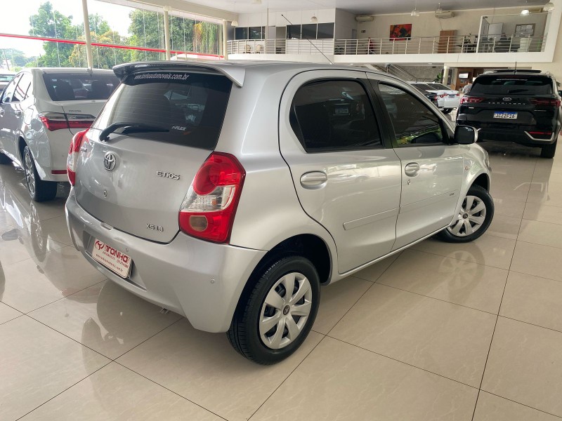 TOYOTA ETIOS 1.3 XS 2013 2013/2013 TONHO AUTOMÓVEIS LAJEADO / Carros no Vale