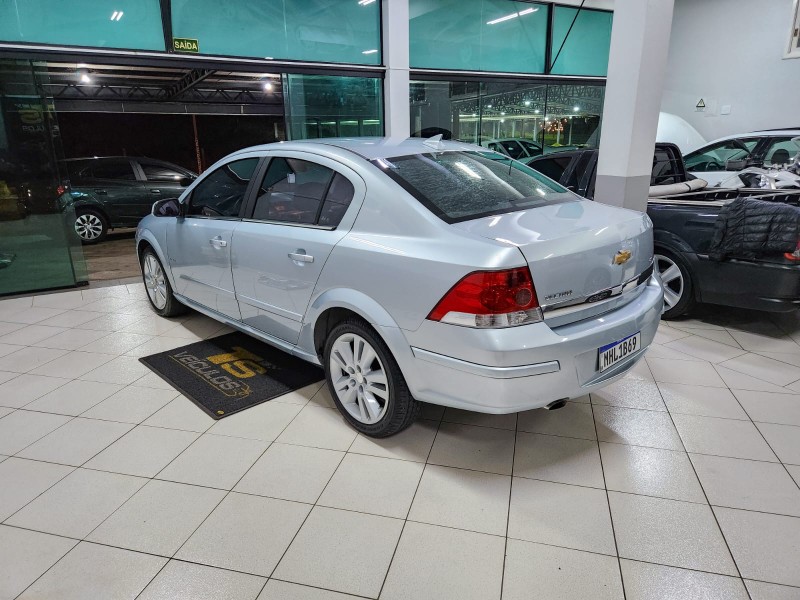 CHEVROLET VECTRA ELITE 2.0 8V 2009/2010 TS VEÍCULOS ANTA GORDA / Carros no Vale