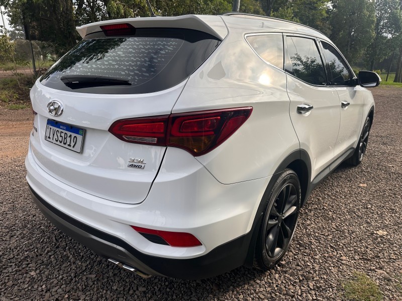 HYUNDAI SANTA FÉ 3.3 V6 /2018 MENEGHINI VEÍCULOS ARROIO DO MEIO / Carros no Vale