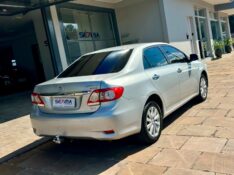 TOYOTA COROLLA ALTIS 2.0 2013/2014 SÉTIMA VEÍCULOS GUAPORÉ / Carros no Vale