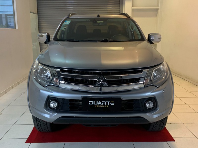 MITSUBISHI L200 TRITON 2.4 16V TURBO DIESEL SPORT HPE-S CD 4P 4X4 AUTOMÁTICO 2019/2020 DUARTE VEÍCULOS PORTO ALEGRE / Carros no Vale