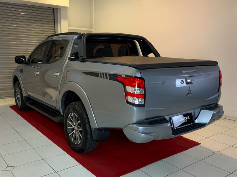 MITSUBISHI L200 TRITON 2.4 16V TURBO DIESEL SPORT HPE-S CD 4P 4X4 AUTOMÁTICO 2019/2020 DUARTE VEÍCULOS PORTO ALEGRE / Carros no Vale
