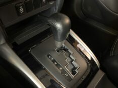 MITSUBISHI L200 TRITON 2.4 16V TURBO DIESEL SPORT HPE-S CD 4P 4X4 AUTOMÁTICO 2019/2020 DUARTE VEÍCULOS PORTO ALEGRE / Carros no Vale