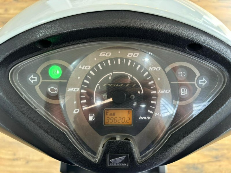 HONDA MOTOS BIZ 125 /2016 RT 811 VEÍCULOS ARROIO DO MEIO / Carros no Vale