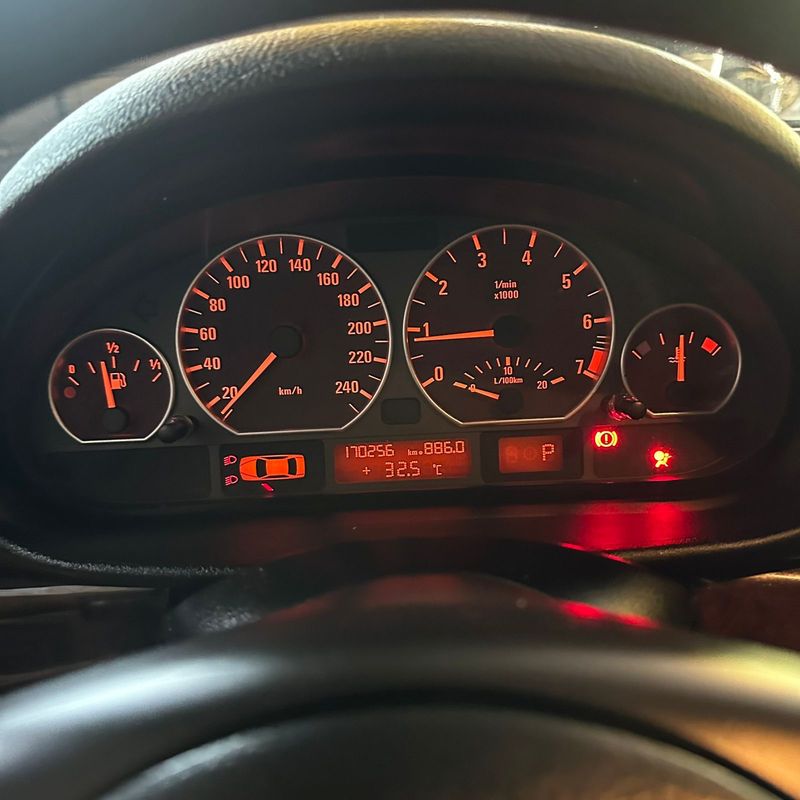 Bmw 330 Ev51 2003/2004 DL MOTORS LAJEADO / Carros no Vale