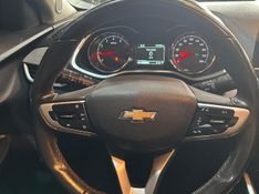 Chevrolet Onix 10tat Pr2 2019/2020 DL MOTORS LAJEADO / Carros no Vale