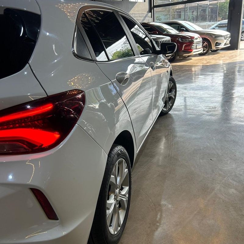 Chevrolet Onix 10tat Pr2 2019/2020 DL MOTORS LAJEADO / Carros no Vale