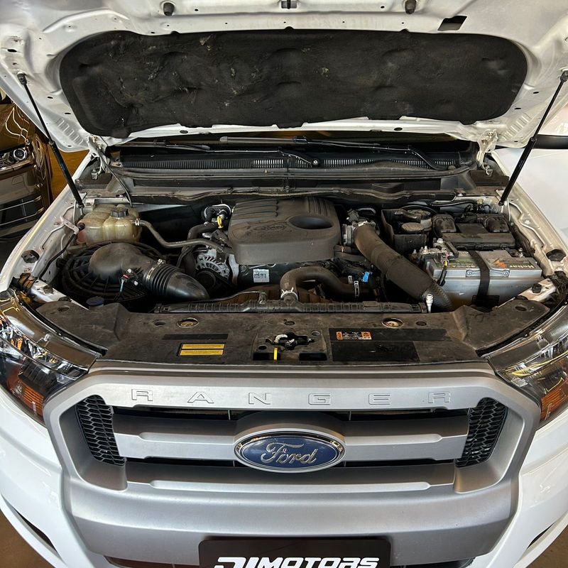 Ford Ranger Xl Cs4 22c 2018/2019 DL MOTORS LAJEADO / Carros no Vale