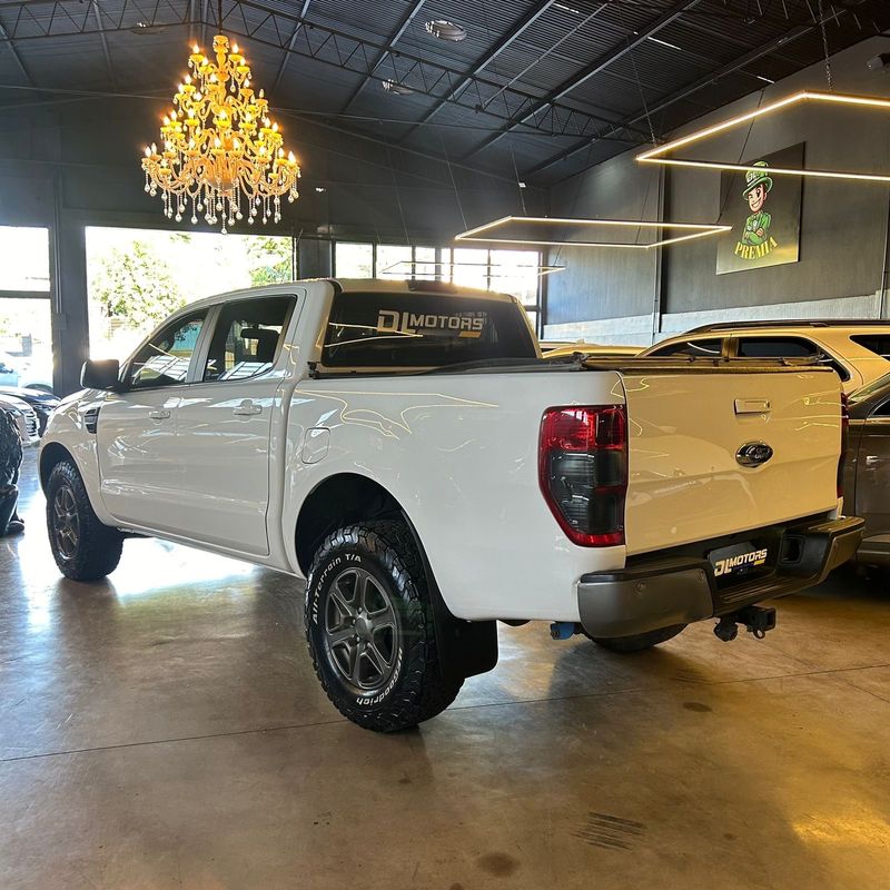 Ford Ranger Xl Cs4 22c 2018/2019 DL MOTORS LAJEADO / Carros no Vale