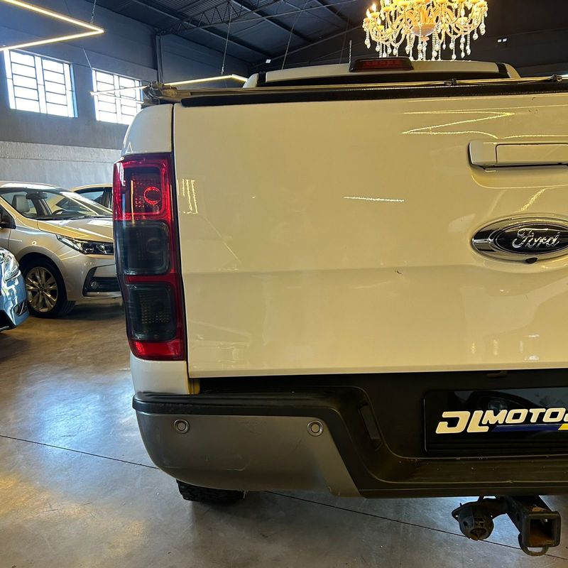 Ford Ranger Xl Cs4 22c 2018/2019 DL MOTORS LAJEADO / Carros no Vale