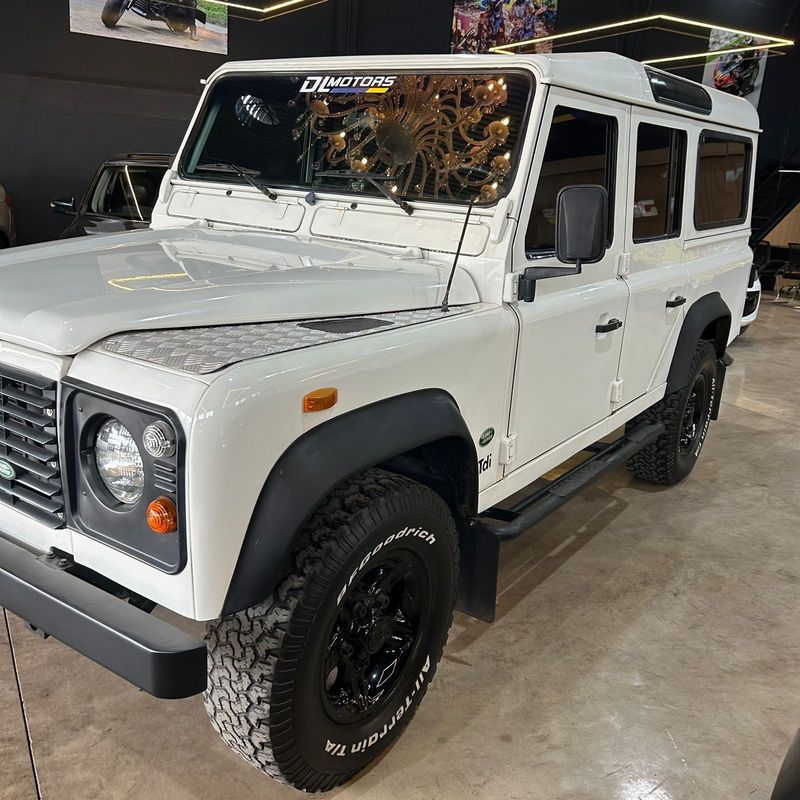 Land Rover Defender110 Hcpu 2004/2004 DL MOTORS LAJEADO / Carros no Vale