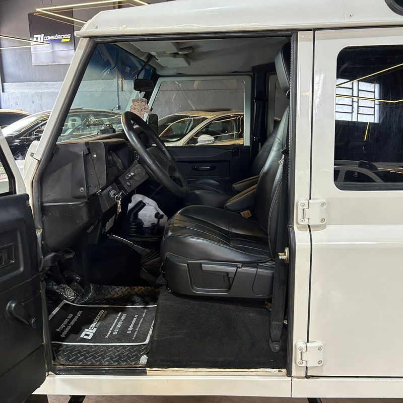 Land Rover Defender110 Hcpu 2004/2004 DL MOTORS LAJEADO / Carros no Vale