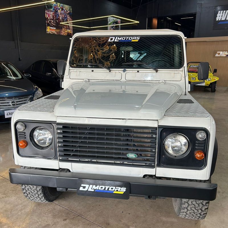 Land Rover Defender110 Hcpu 2004/2004 DL MOTORS LAJEADO / Carros no Vale