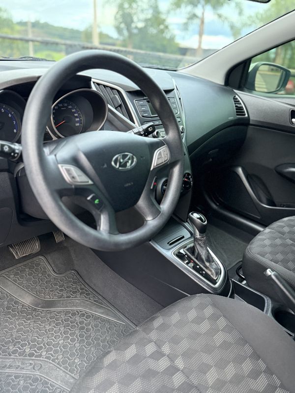 Hyundai HB20 C.Style/C.Plus 1.6 16V 2015/2016 ATUAL VEÍCULOS VISTA ALEGRE DO PRATA / Carros no Vale