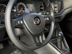 VOLKSWAGEN Polo 1.6 MSI 16V 2019/2020 ATUAL VEÍCULOS VISTA ALEGRE DO PRATA / Carros no Vale