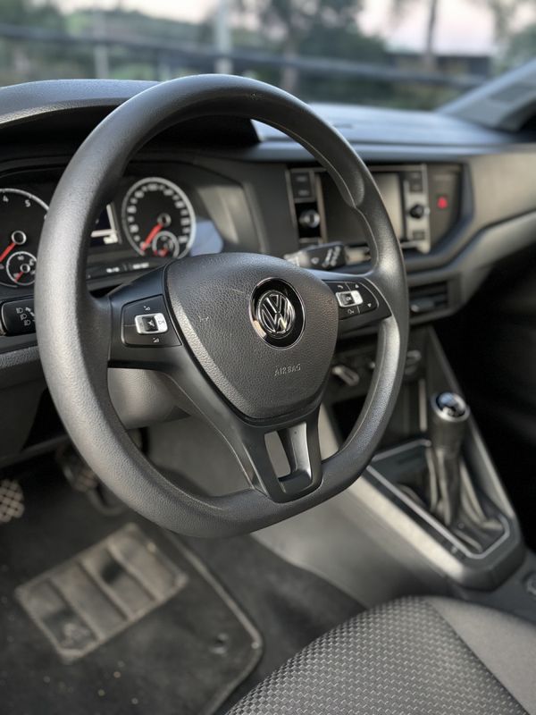 VOLKSWAGEN Polo 1.6 MSI 16V 2019/2020 ATUAL VEÍCULOS VISTA ALEGRE DO PRATA / Carros no Vale