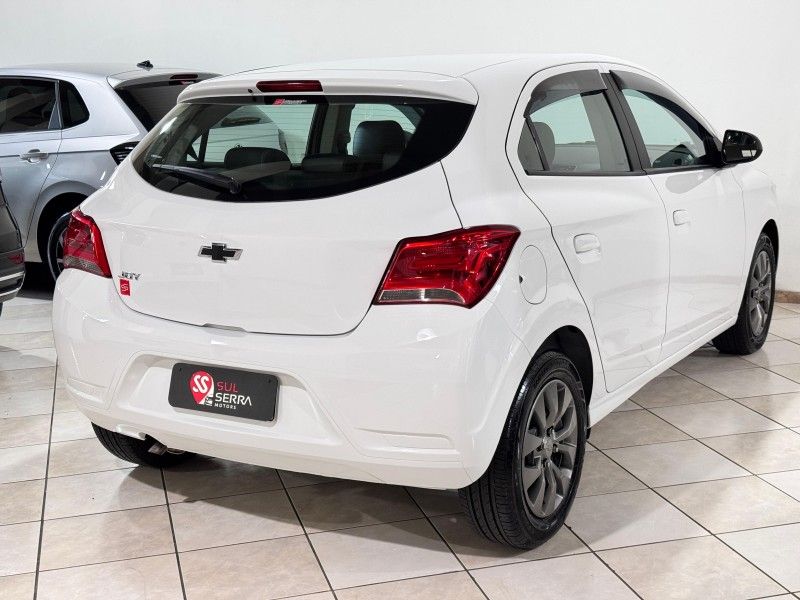 CHEVROLET ONIX 1.0 JOY BLACK 8V 2020/2021 SUL SERRA MOTORS CAXIAS DO SUL / Carros no Vale