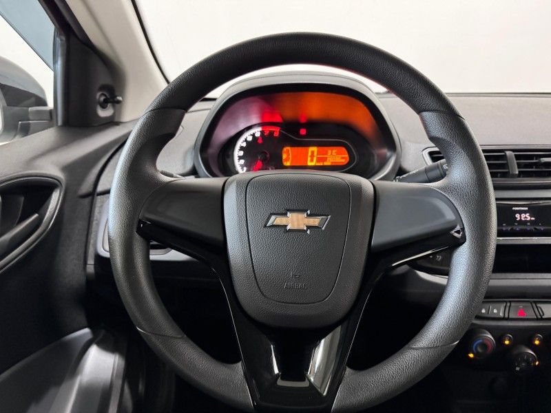 CHEVROLET ONIX 1.0 JOY BLACK 8V 2020/2021 SUL SERRA MOTORS CAXIAS DO SUL / Carros no Vale