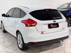 FORD FOCUS 2.0 SE PLUS 16V 2015/2016 SUL SERRA MOTORS CAXIAS DO SUL / Carros no Vale