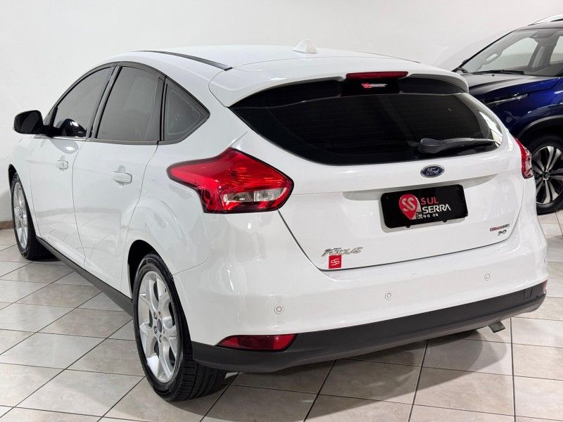FORD FOCUS 2.0 SE PLUS 16V 2015/2016 SUL SERRA MOTORS CAXIAS DO SUL / Carros no Vale