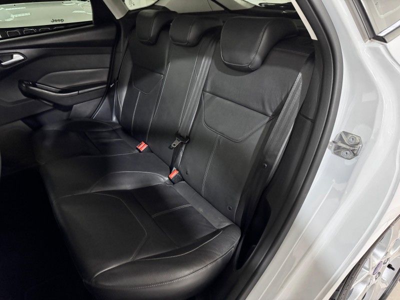 FORD FOCUS 2.0 SE PLUS 16V 2015/2016 SUL SERRA MOTORS CAXIAS DO SUL / Carros no Vale