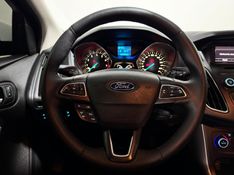 FORD FOCUS 2.0 SE PLUS 16V 2015/2016 SUL SERRA MOTORS CAXIAS DO SUL / Carros no Vale