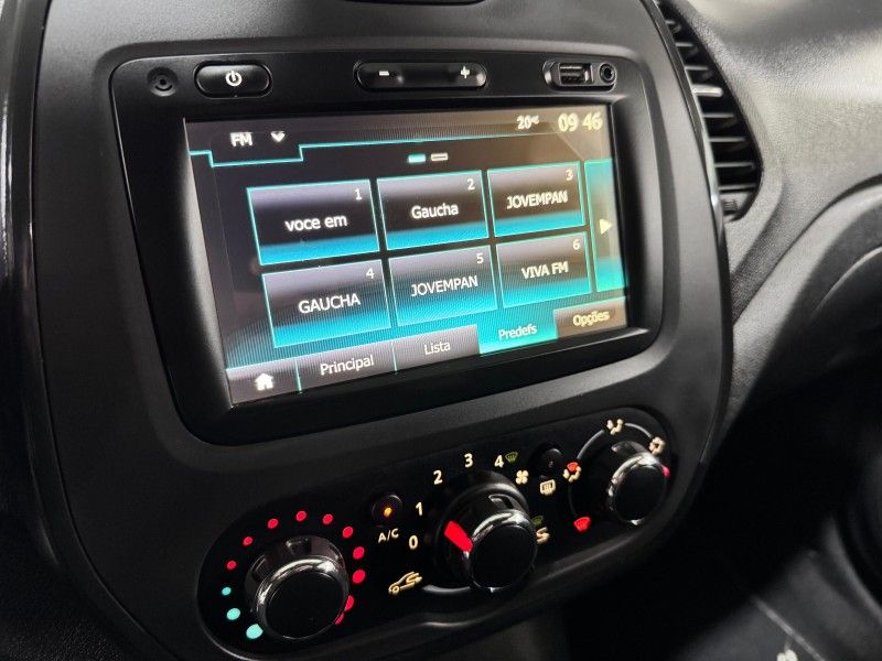 RENAULT CAPTUR 1.6 LIFE 16V 2020/2021 SUL SERRA MOTORS CAXIAS DO SUL / Carros no Vale